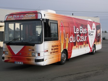 Bus du Coeur information et formation des 4 gestes qui sauvent