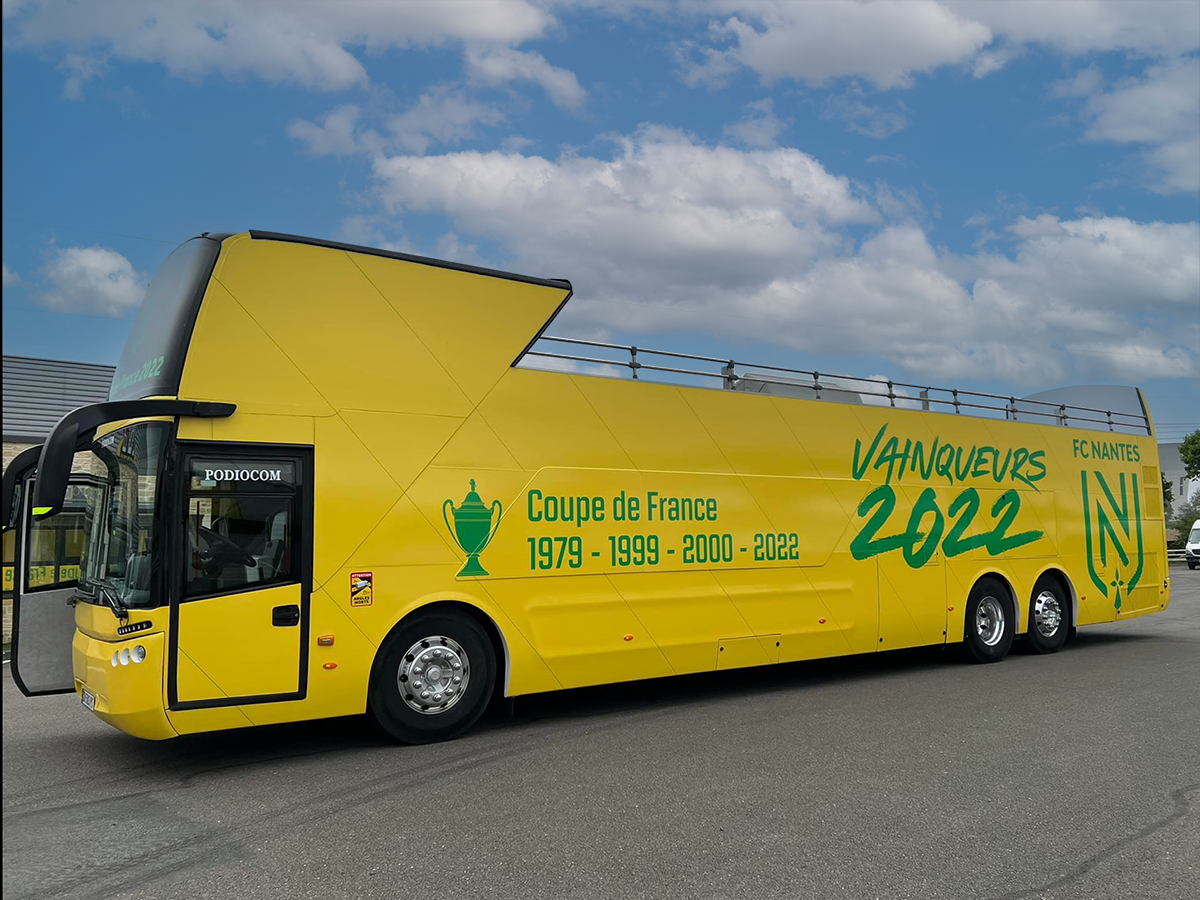 Bus impérial pour célébrer la Victoire du FC Nantes 