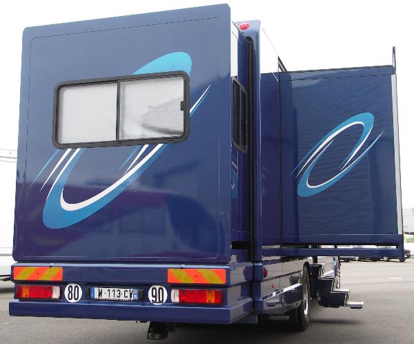 Camion loge mobile avec extensions