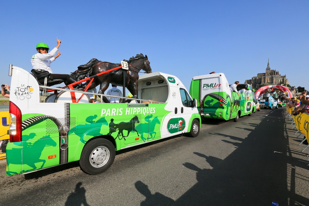 CARAVANE DU TOUR de FRANCE