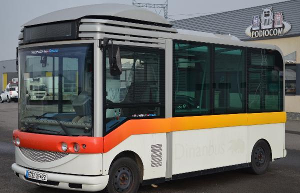 Microbus pour le street marketing