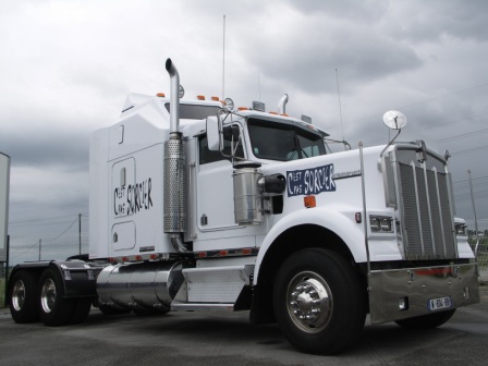 Camion C´est Pas Sorcier tournage dans les locaux de Podiocom avec Jamy et Fred