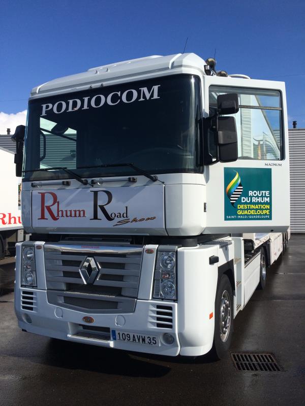 2 Camions pour le road show Route du Rhum 2014