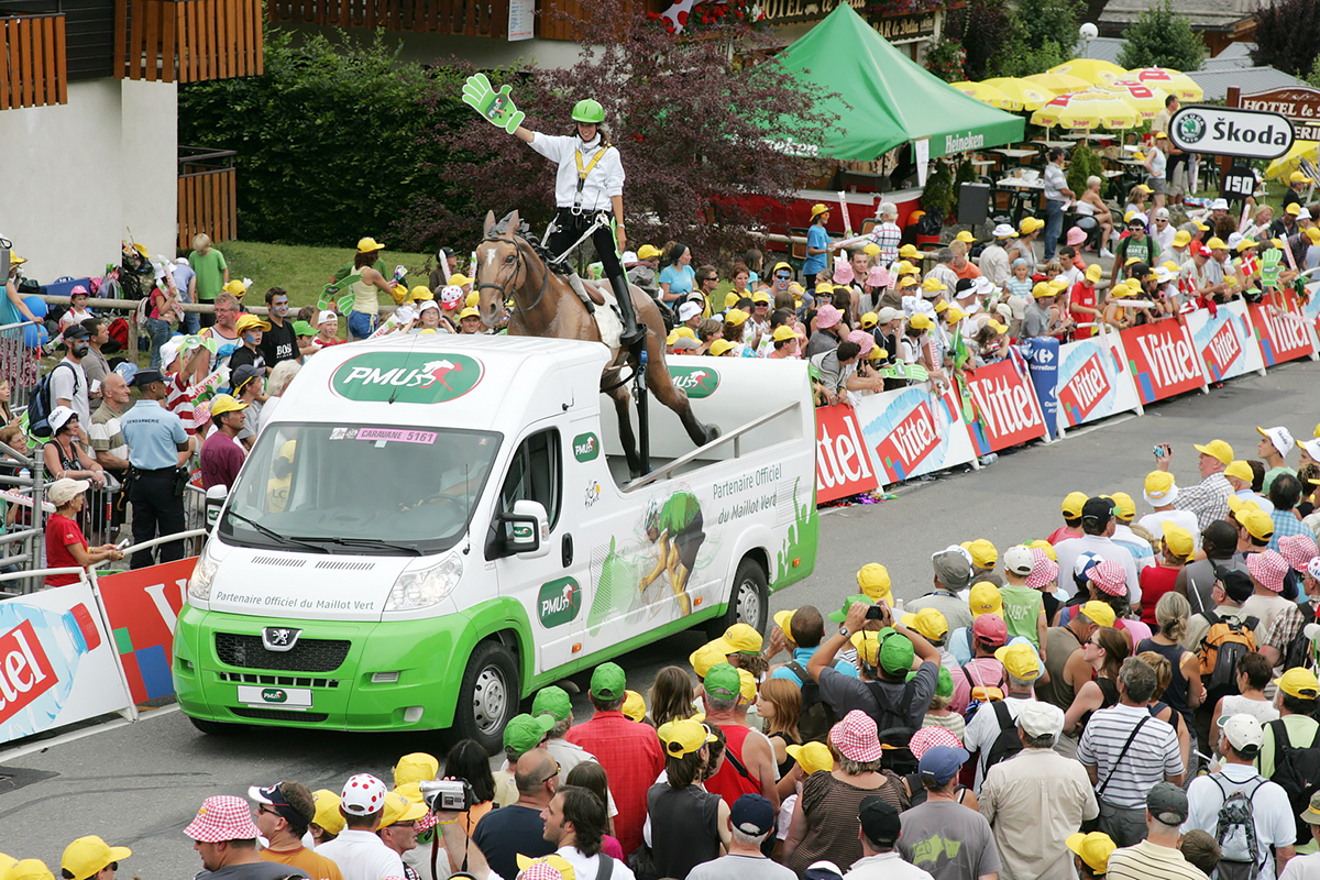 RECOMPENSE de la meilleur caravane du TOUR de FRANCE