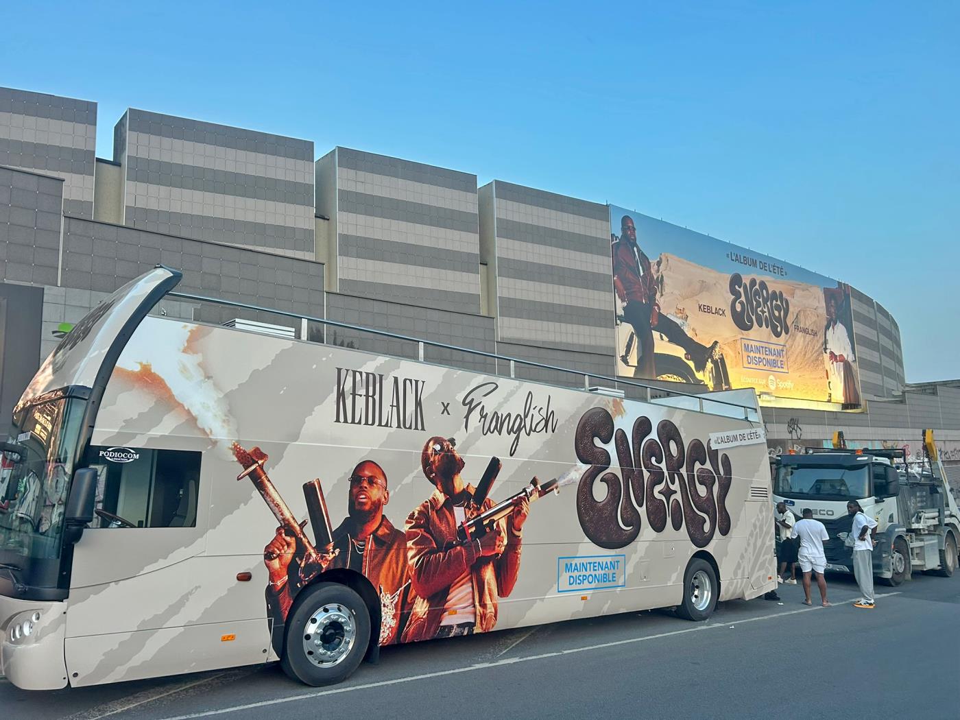 Retour sur notre bus à impériale décoré pour Franglish x Keblack !