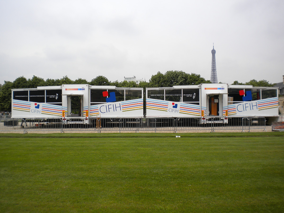 Super maxi road show 170m²