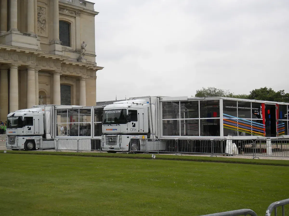 Super maxi road show 170m²