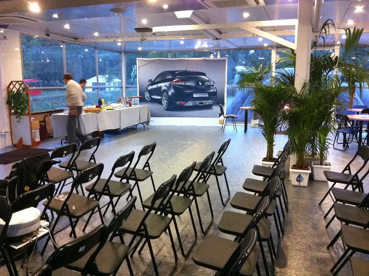 Super maxi road show 170m²